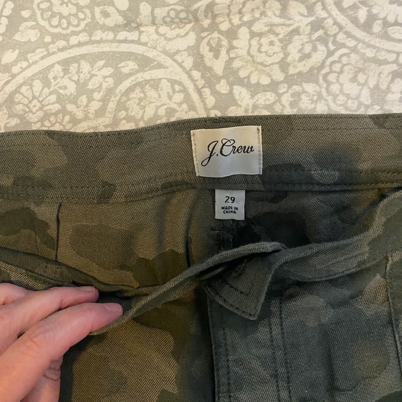 JCREW High Rise Tapered Cargo Pant in Jacquard Camo - Picture 6 of 6